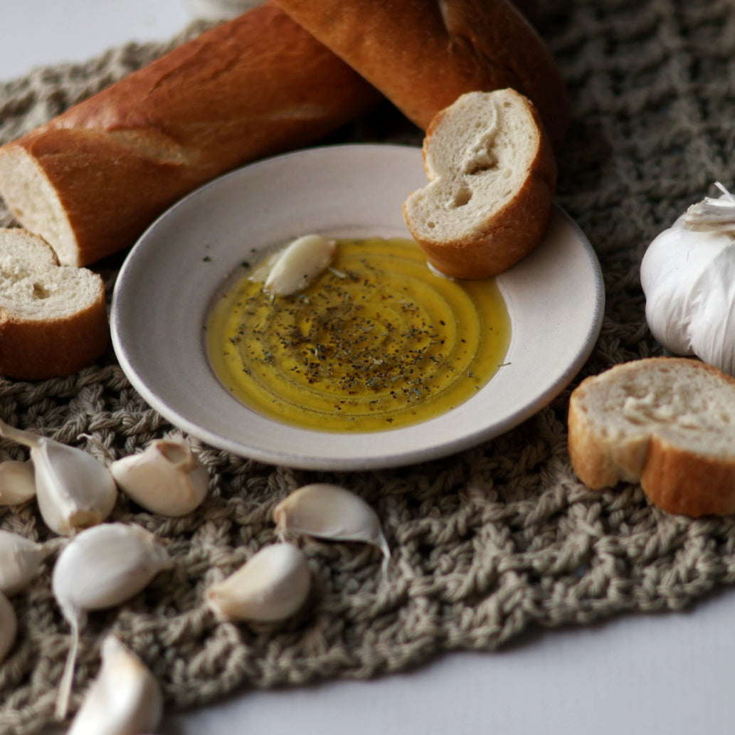 Garlic Plate in Cream