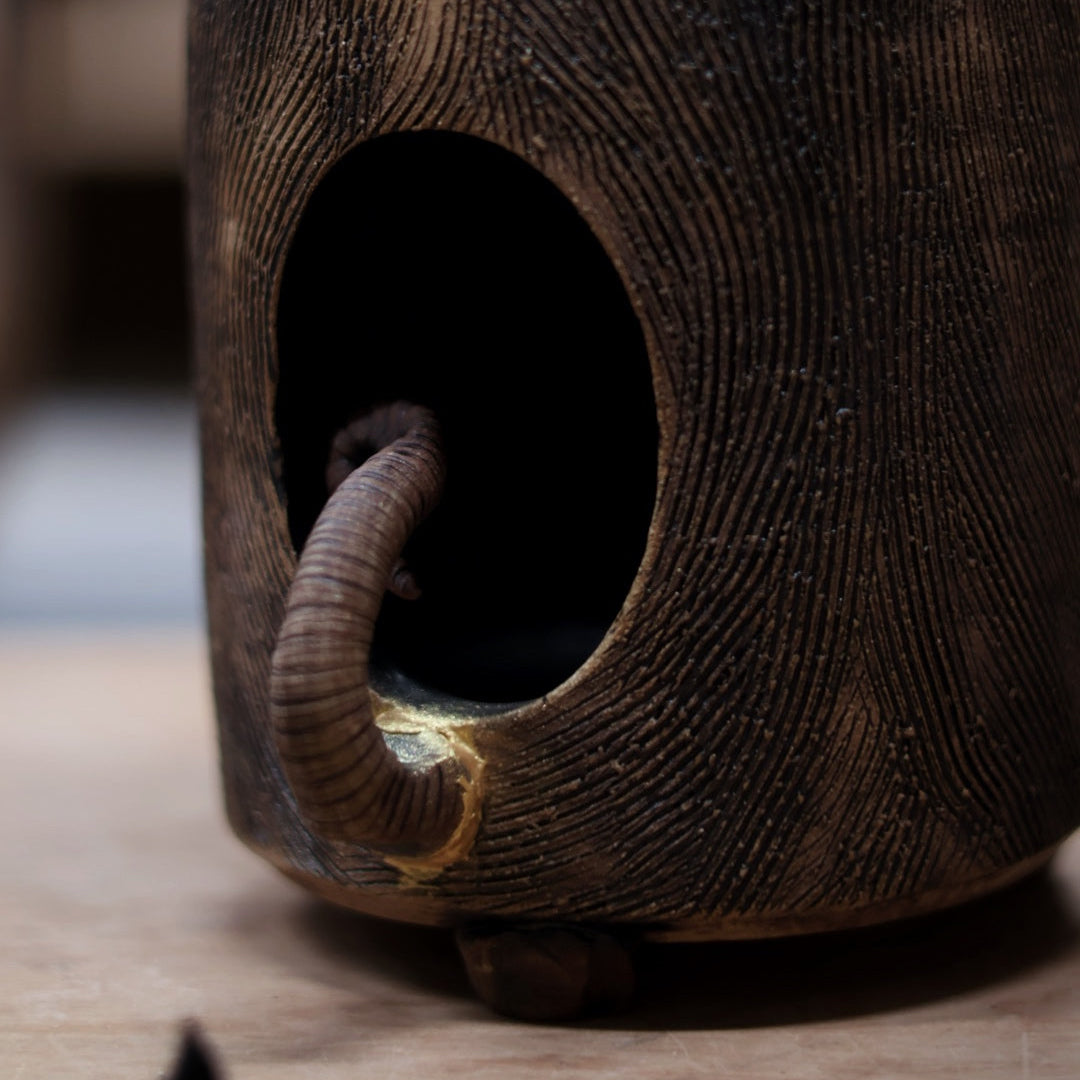 Close up of the Kintsugi tail repair