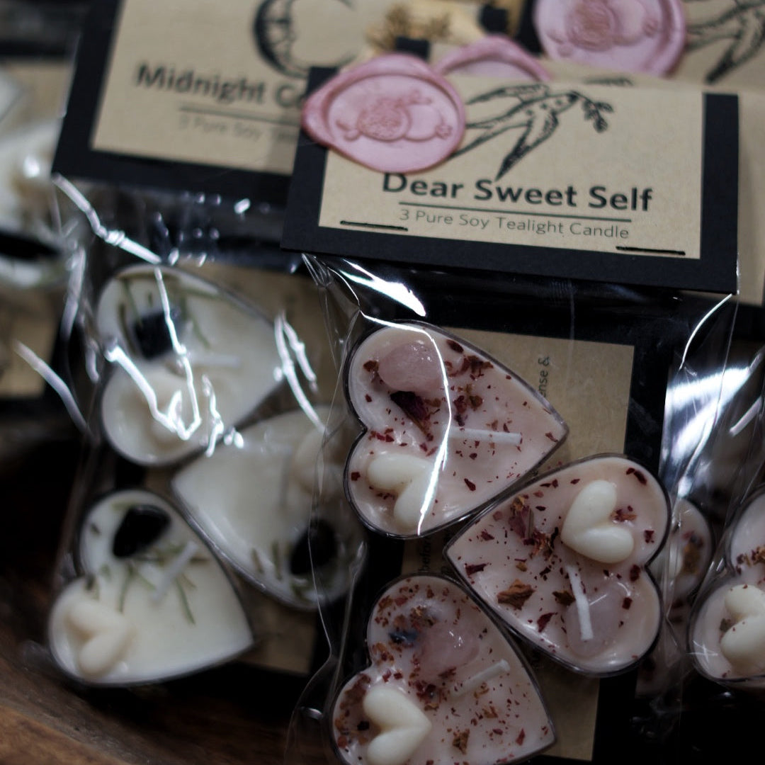 Midnight Confessions Candle in Dark Rose & Santal
