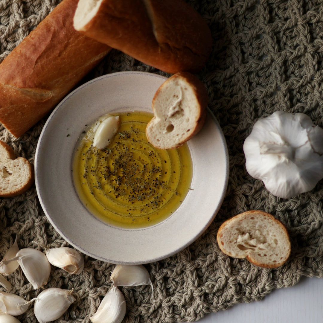 Garlic Plate in Cream