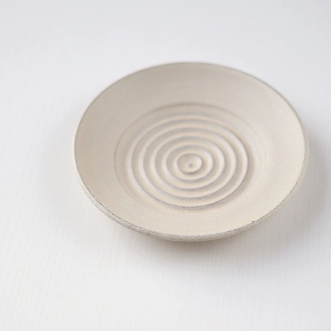 Garlic Plate in Cream
