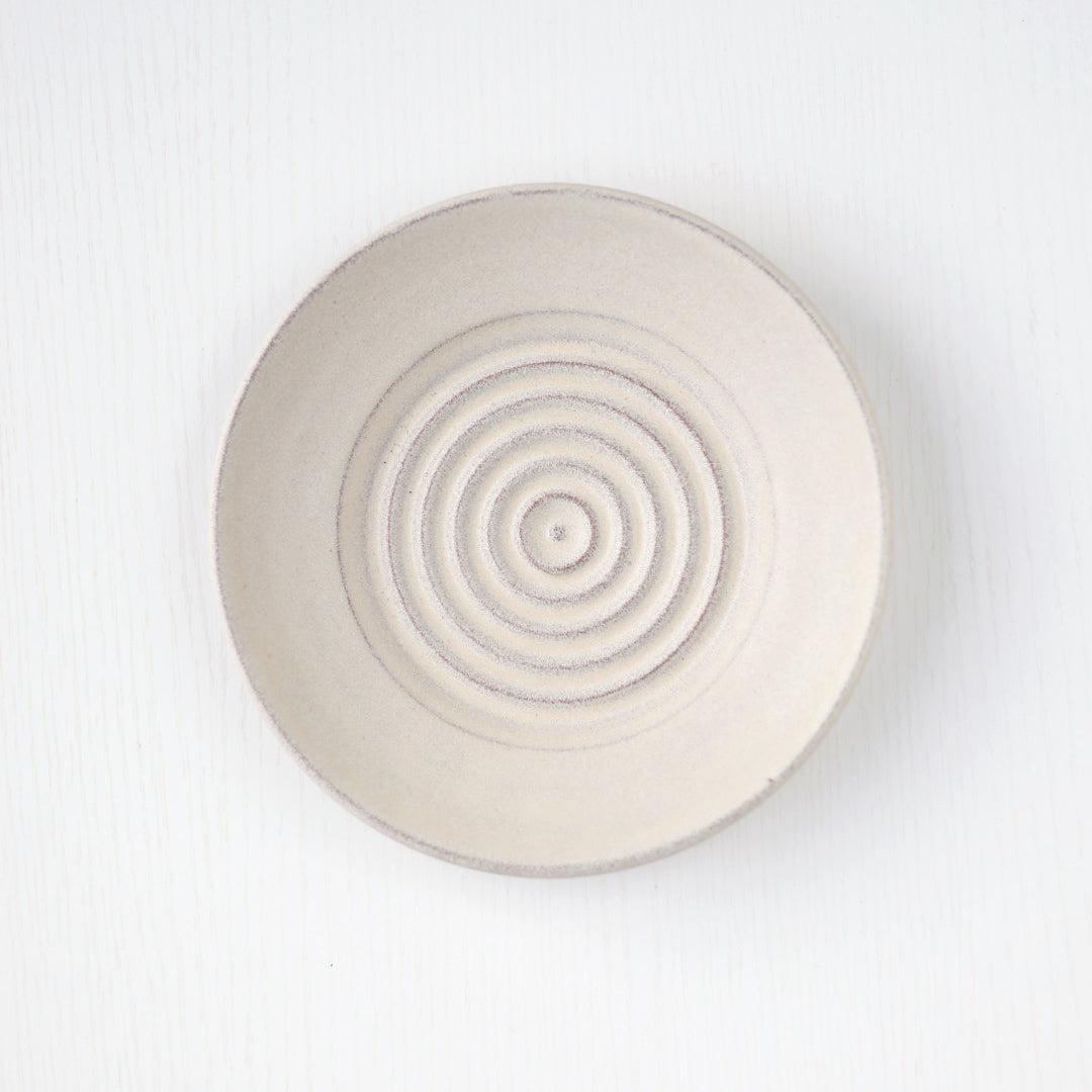 Garlic Plate in Cream