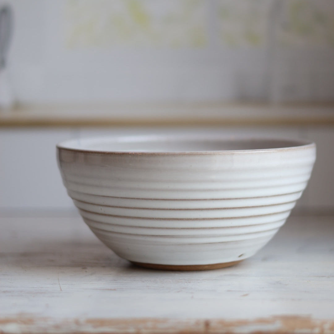 Serving Bowl in Cream