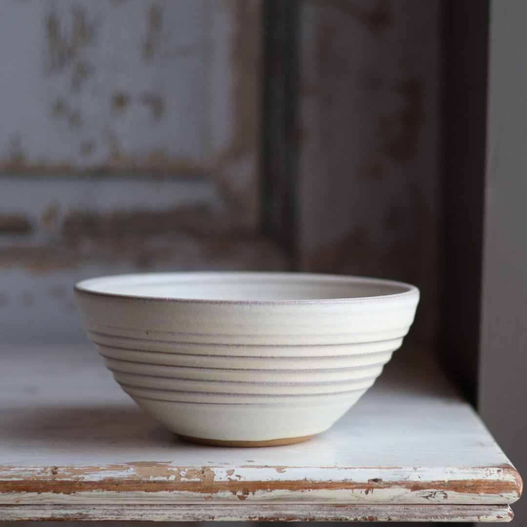 Serving Bowl in Cream