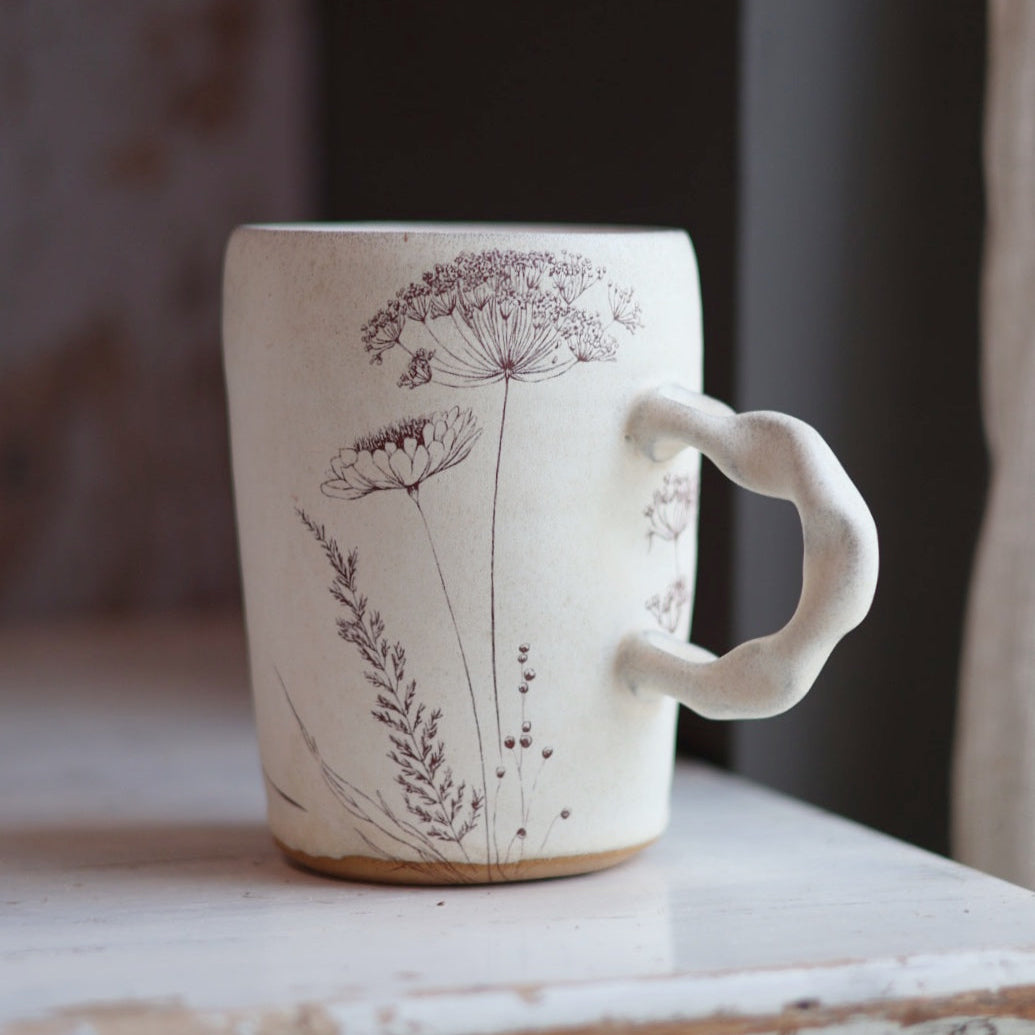 Large Floral Smooth Mug in Cream