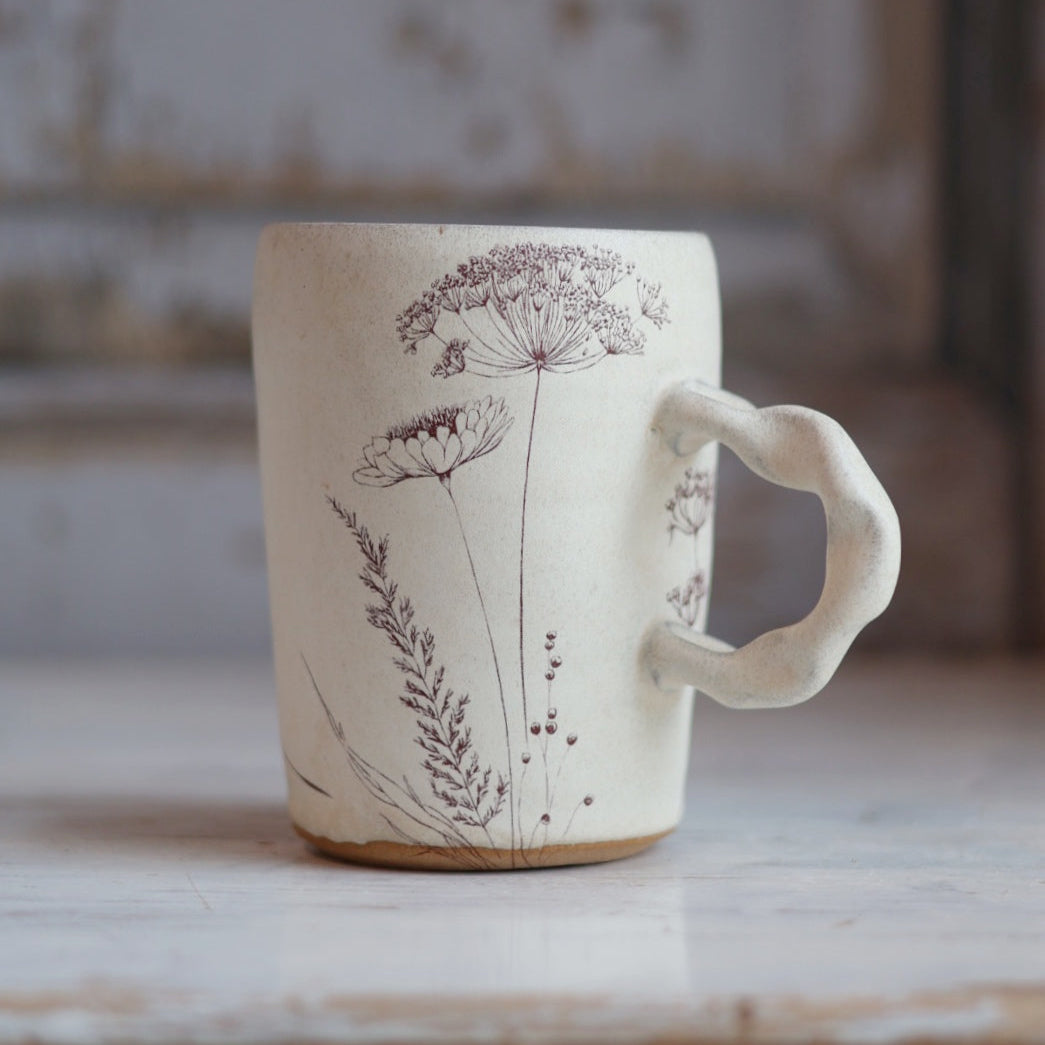 Large Floral Smooth Mug in Cream