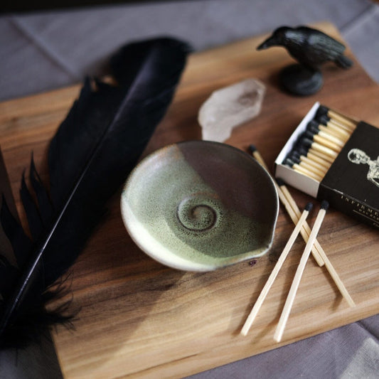 Black Crow Feathers for Smudging and smoke ritual Faiza Naturals