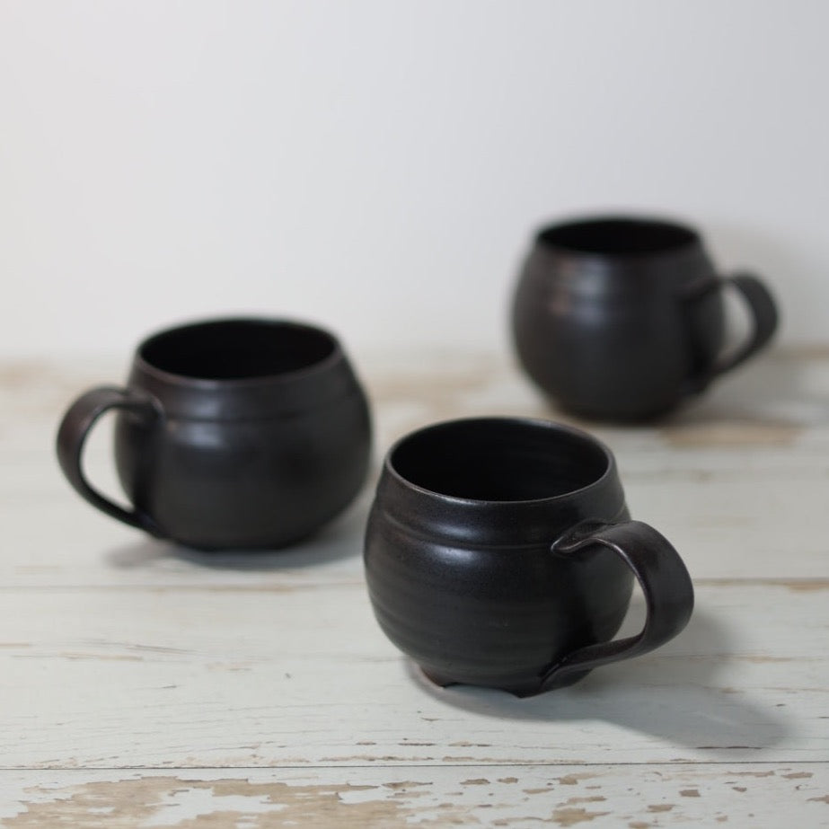 https://gravescopottery.com/cdn/shop/files/298A7862_1000x.jpg?v=1694409380