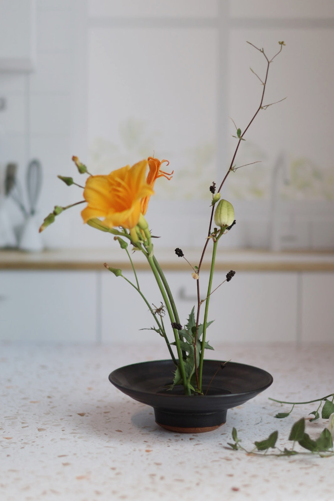 Ikebana Dish in Black