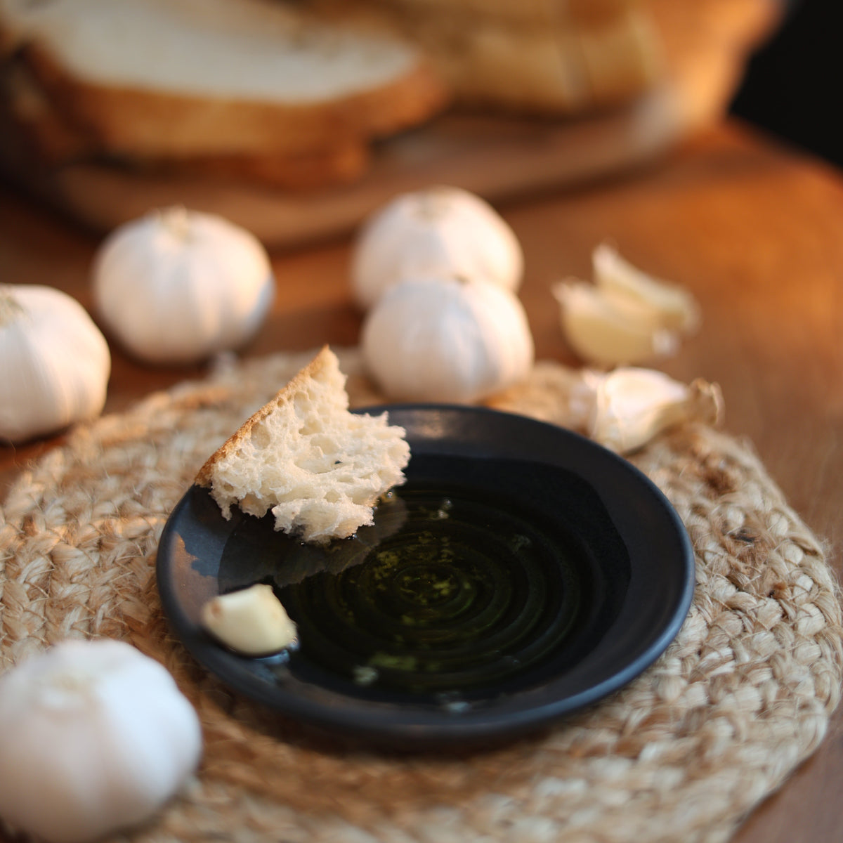 Mini Garlic Plate in Black
