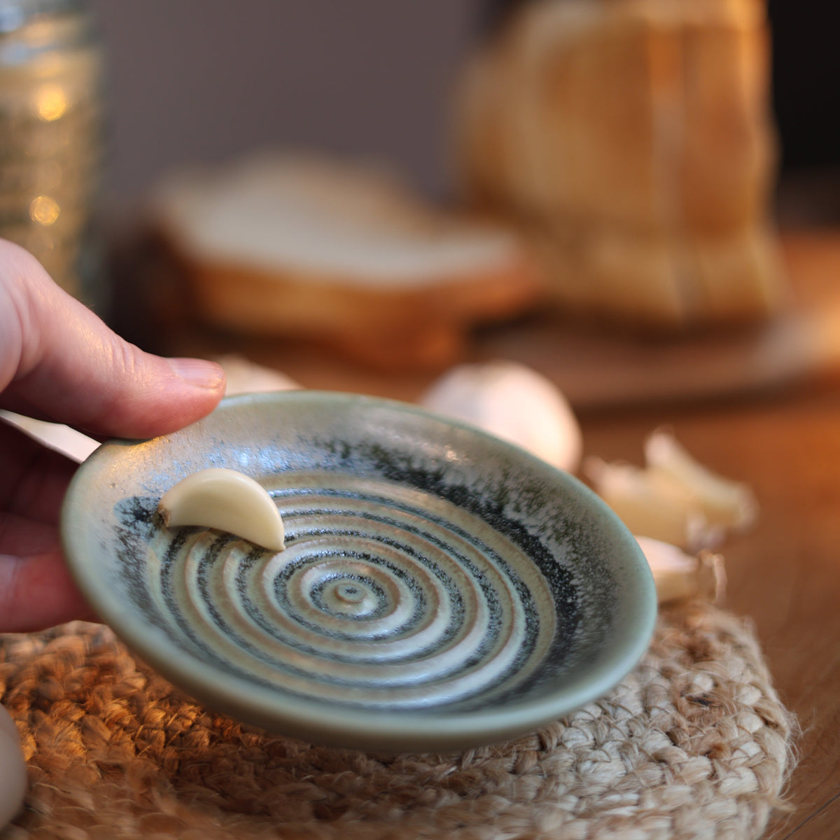 Mini Garlic Plate in Moss Green