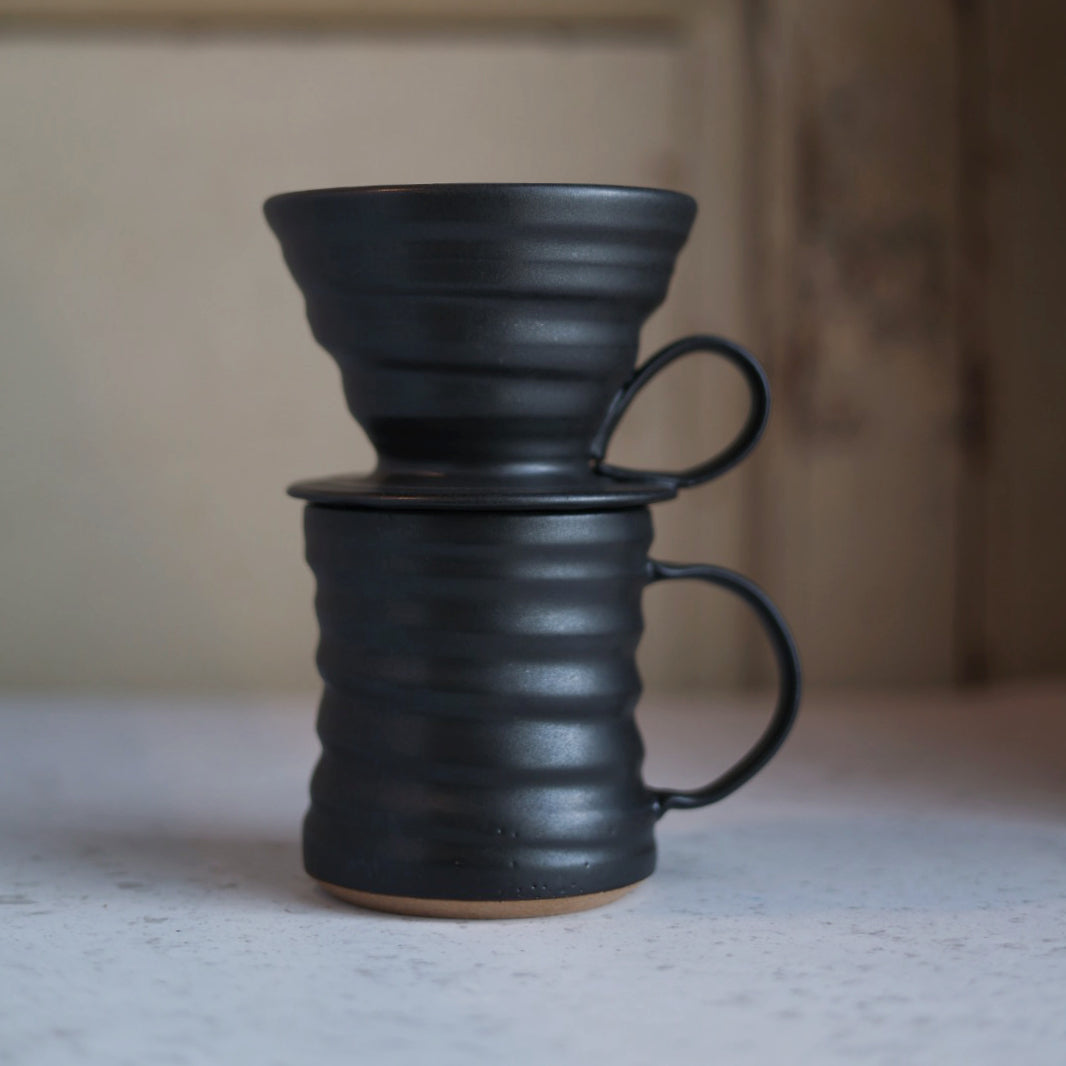 V60 Coffee Dripper - Fully Glazed in 2 Color Options