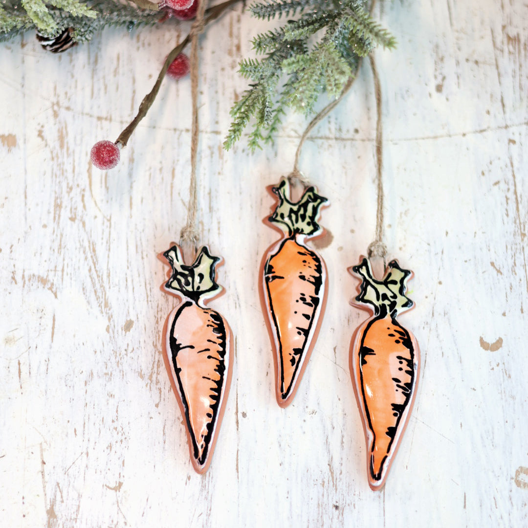 Handpainted Majolica Carrot Ornament