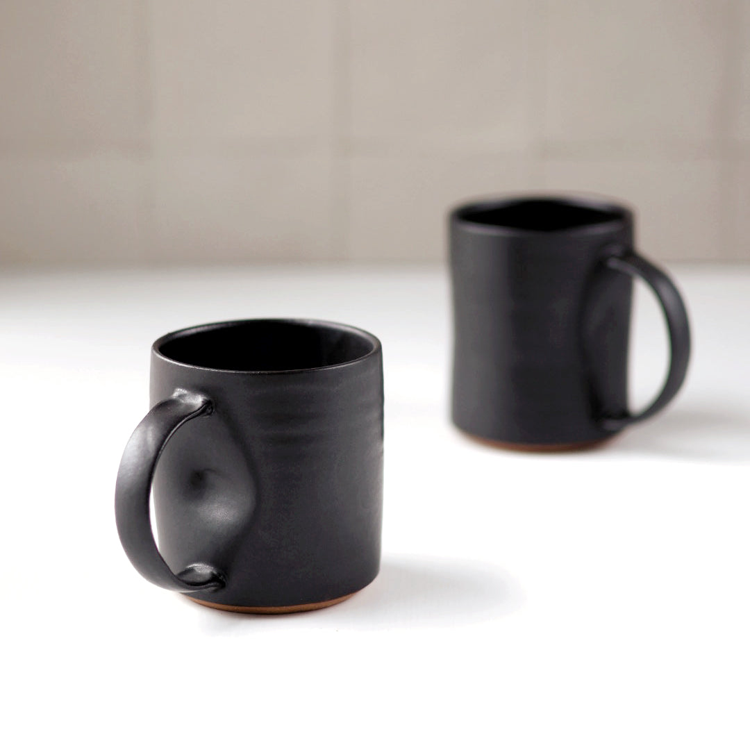 Smooth Mug in Black