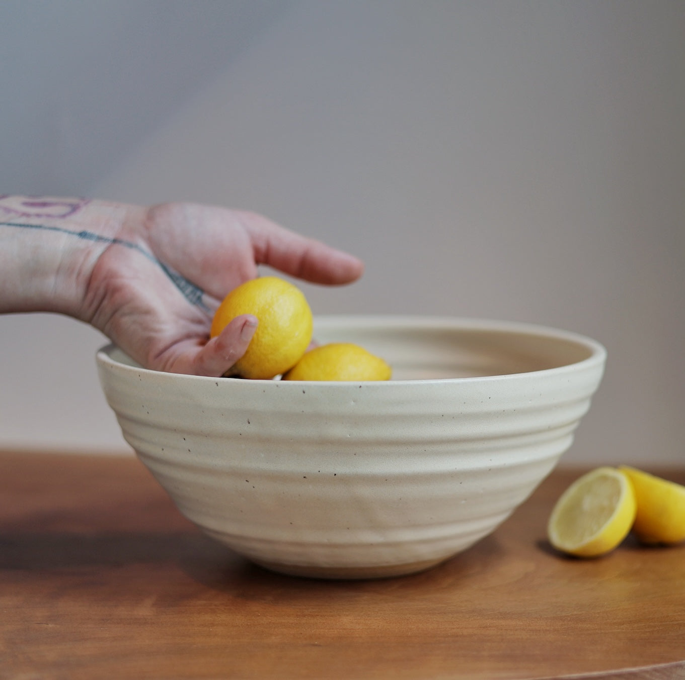 Serving Bowl in Cream