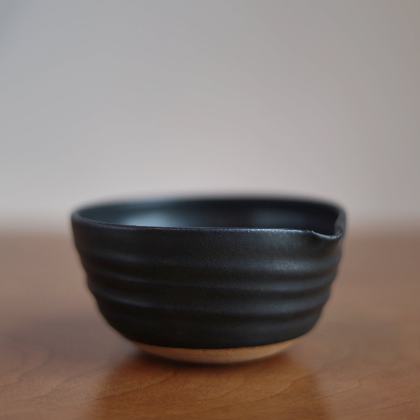 Small Pouring Bowl in Black