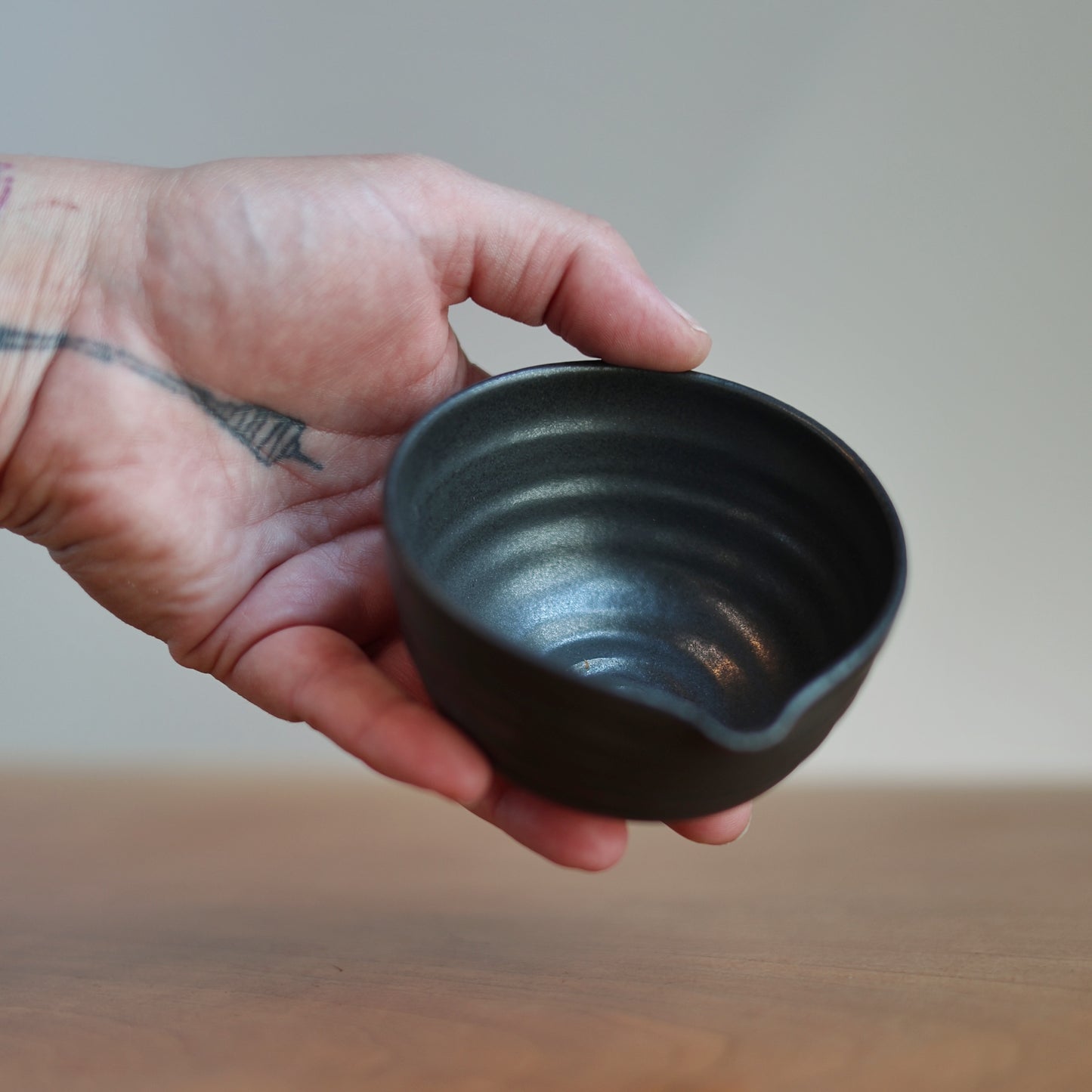 Small Pouring Bowl in Black